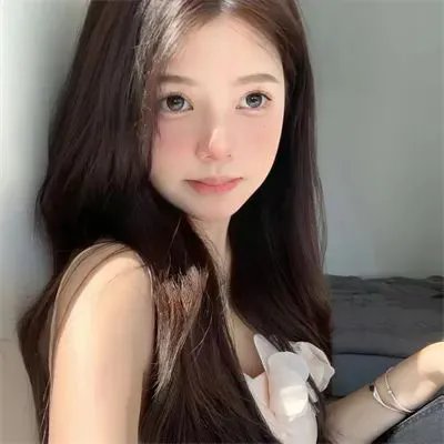网恋对象是总裁(网恋奔现后被总裁掐腰宠)
